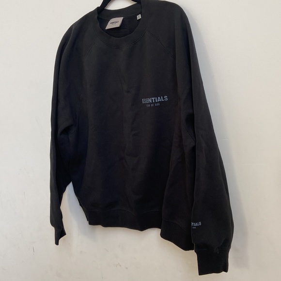 Essentials sweater 🔥🔥🔥🔥 - Picture 2 of 4